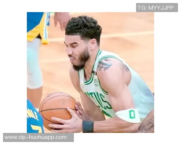 考辛斯批评科尔贬低年轻球员华子塔图姆三球库明加成焦点